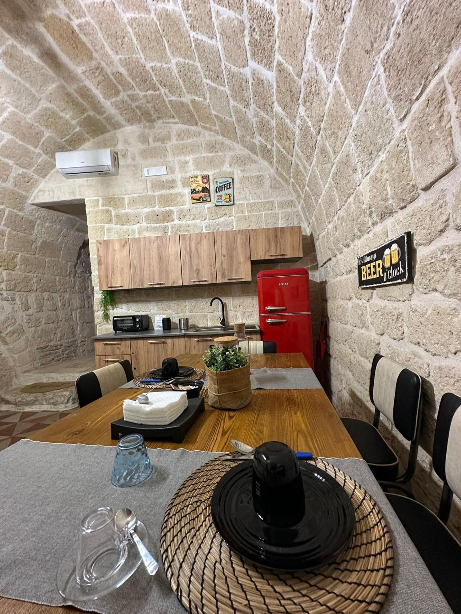 Room Pietra Bianca Корато Экстерьер фото