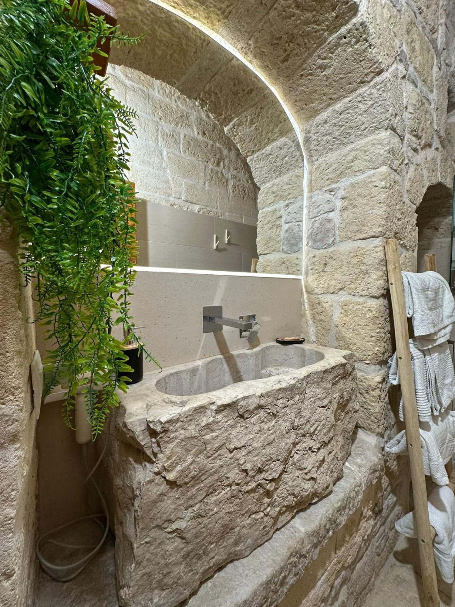 Room Pietra Bianca Корато Экстерьер фото